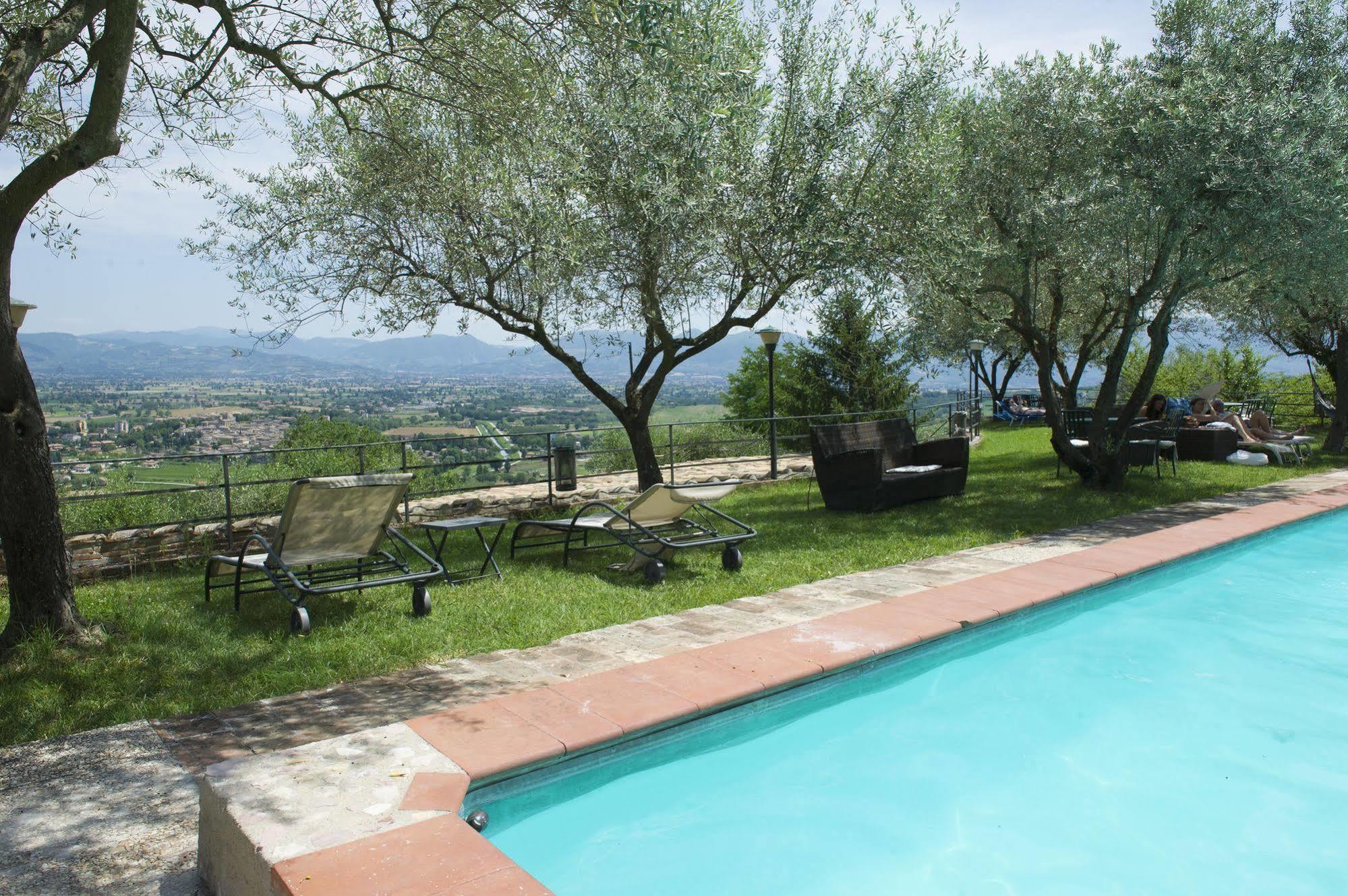 Hotel Il Poggio Dei Pettirossi à Bevagna Extérieur photo