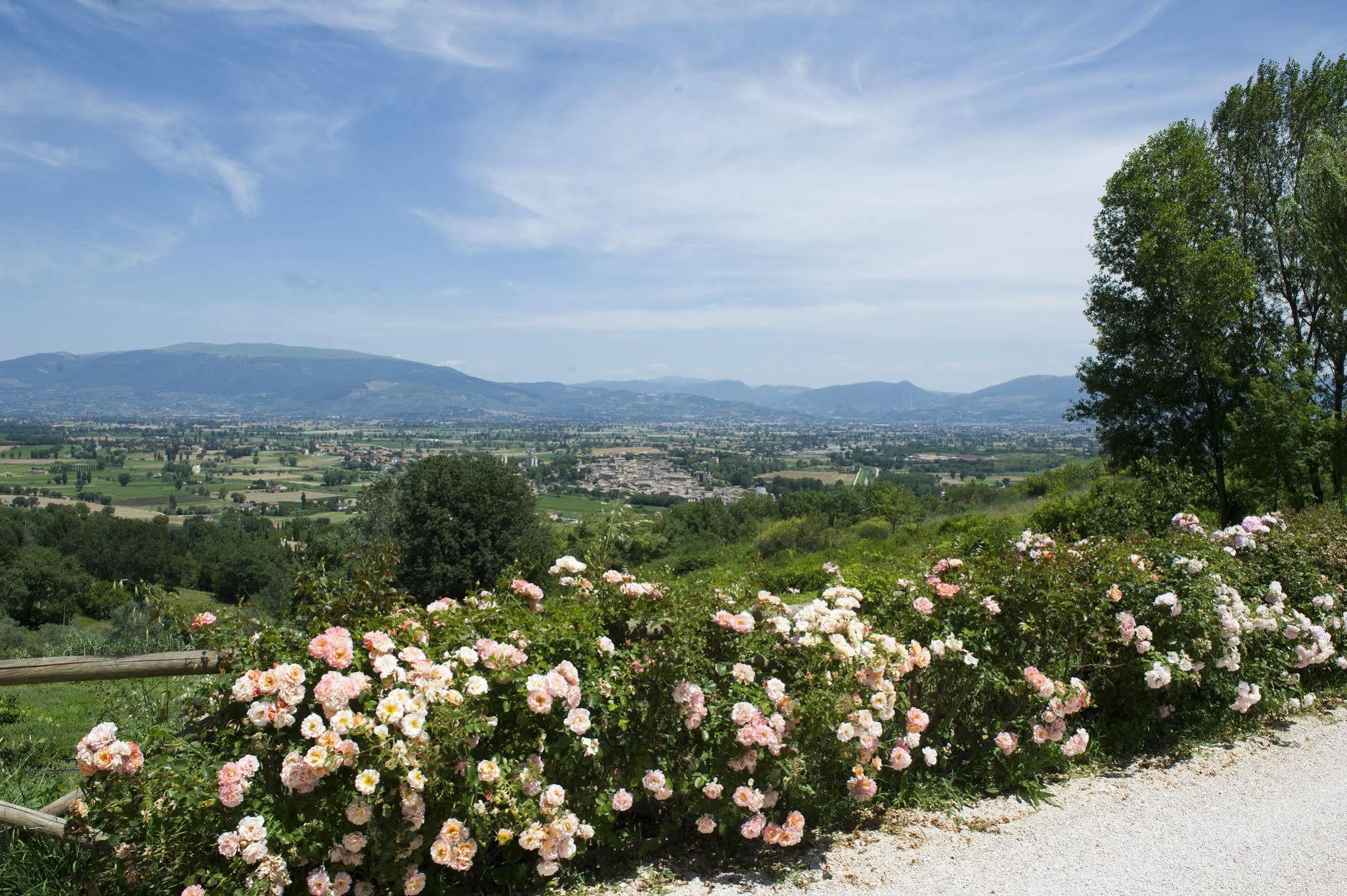 Hotel Il Poggio Dei Pettirossi à Bevagna Extérieur photo